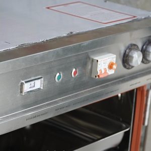 Tủ Hấp Xúc Xích 6 Khay Điện Tự Động 20 Kg Thịt